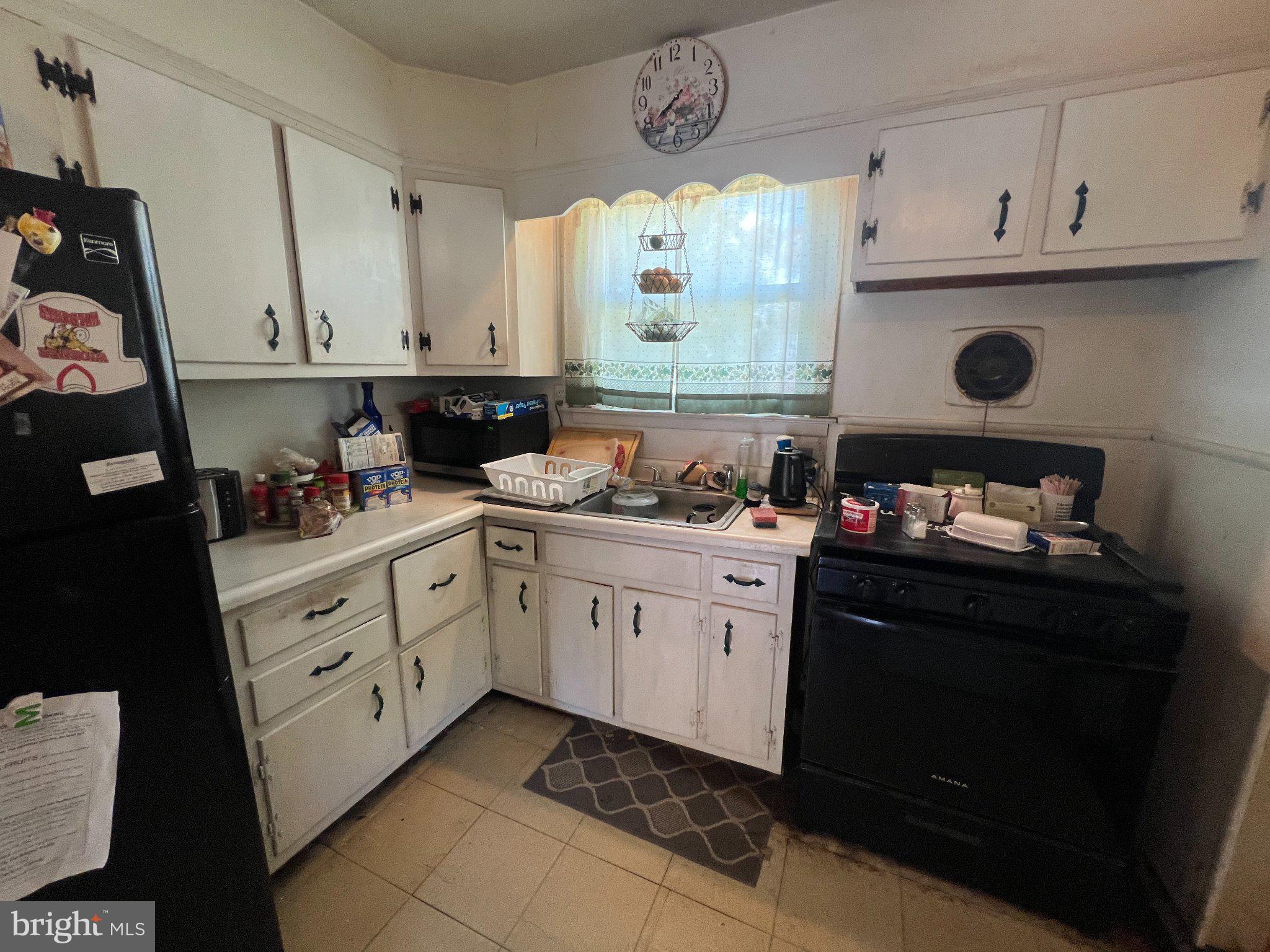 1346 Clarke Road Abington, PA 19001 - Photo 5 of 28 Cozy kitchen with vintage charm.