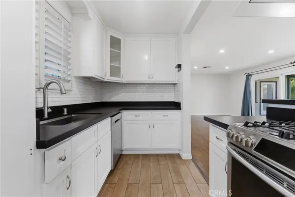 $949,900 | 6530 Denmead Street, Lakewood, CA 90713