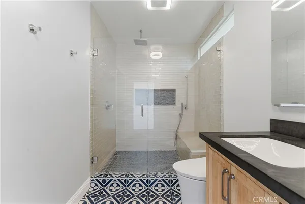 $949,900 | 6530 Denmead Street, Lakewood, CA 90713