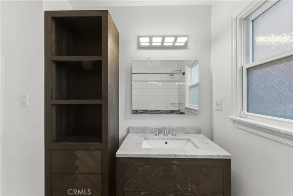 $949,900 | 6530 Denmead Street, Lakewood, CA 90713