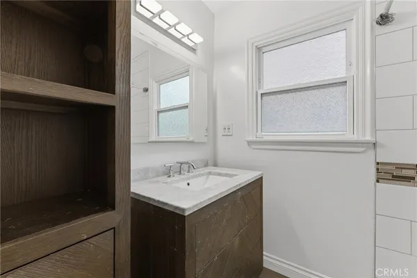 $949,900 | 6530 Denmead Street, Lakewood, CA 90713