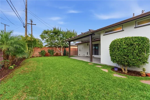 $949,900 | 6530 Denmead Street, Lakewood, CA 90713