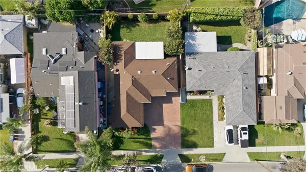 $949,900 | 6530 Denmead Street, Lakewood, CA 90713