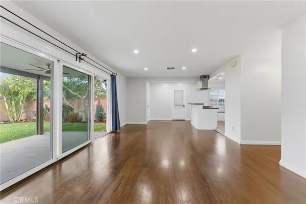$949,900 | 6530 Denmead Street, Lakewood, CA 90713