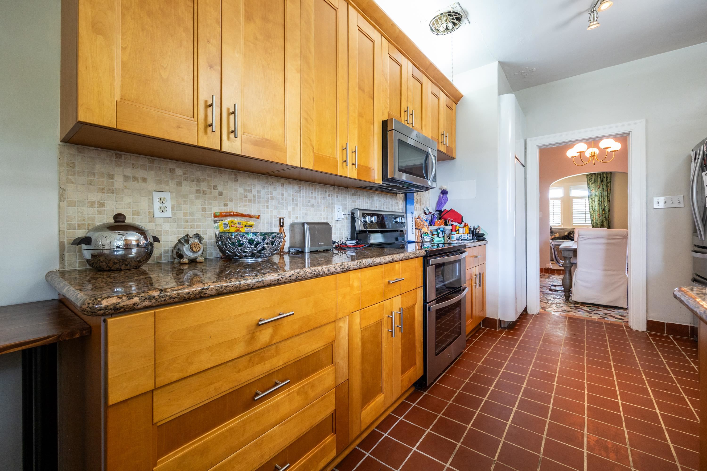 2565 Pineridge Road Jacksonville, FL 32207 - Photo 17 of 38 Gallery Image 17