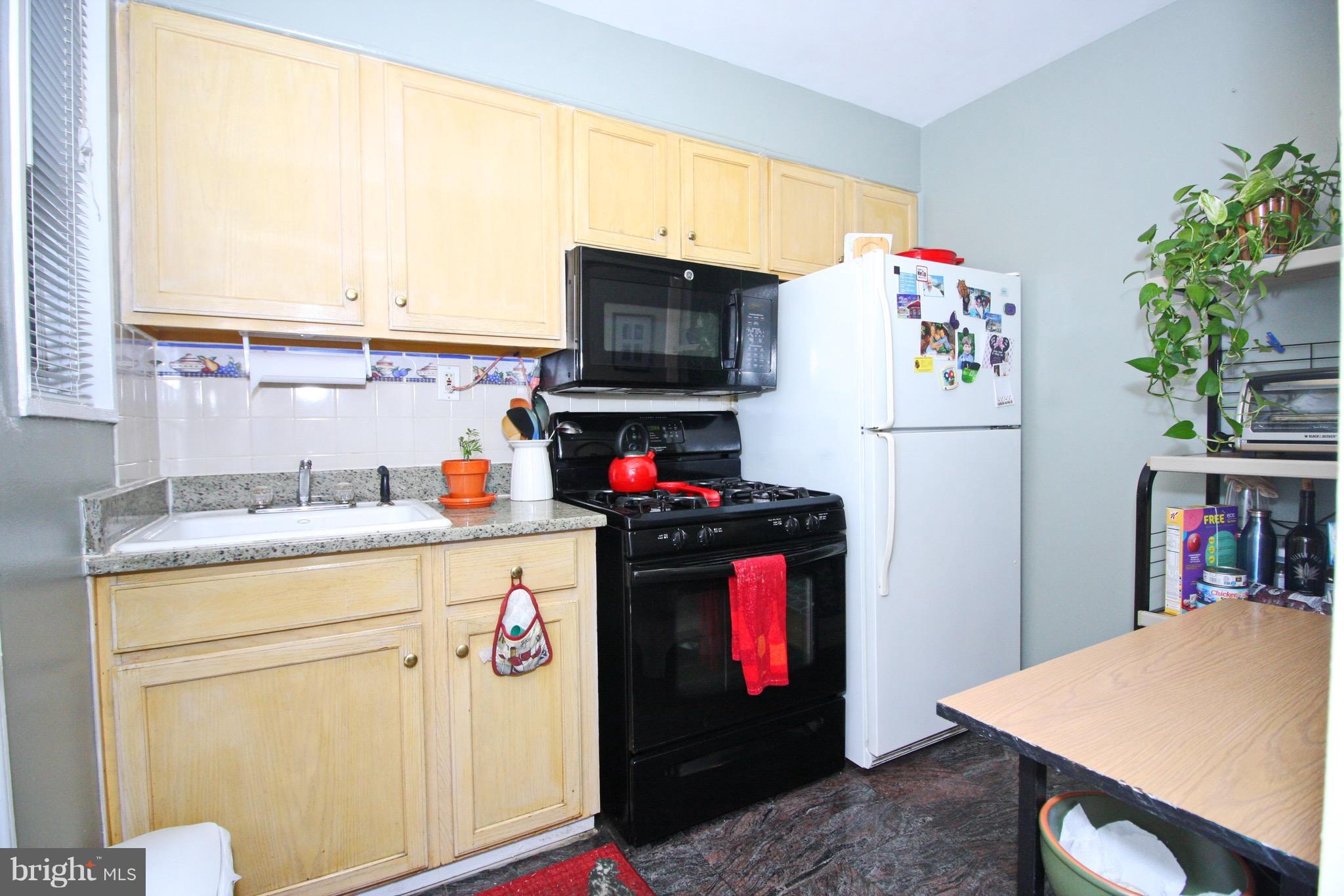8555 11th Avenue Silver Spring, MD 20903 - Photo 8 of 16 Kitchen