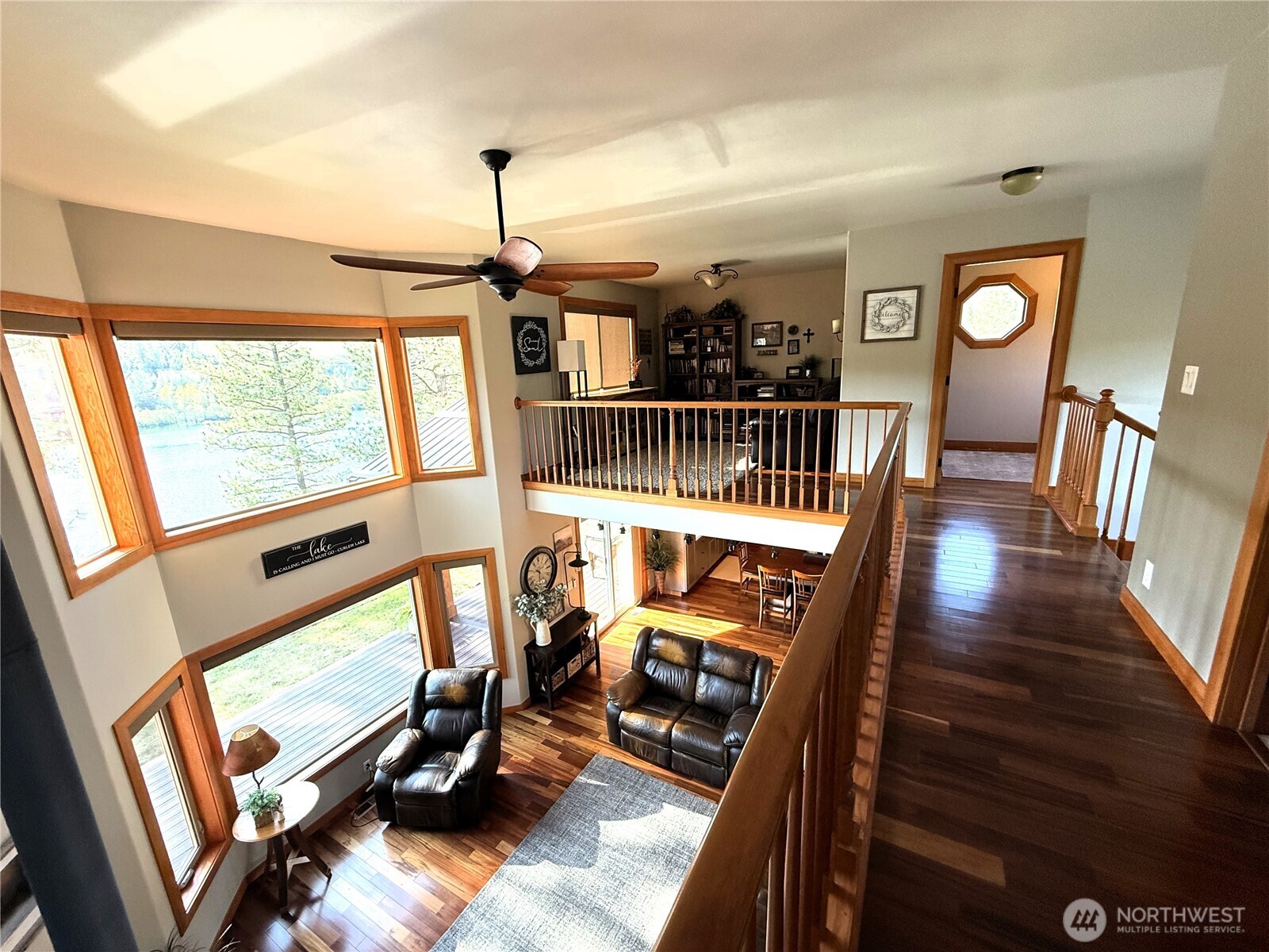 8 Julian Bay Road Republic, WA 99166 - Photo 12 of 40 a view of an entryway with wooden floor
