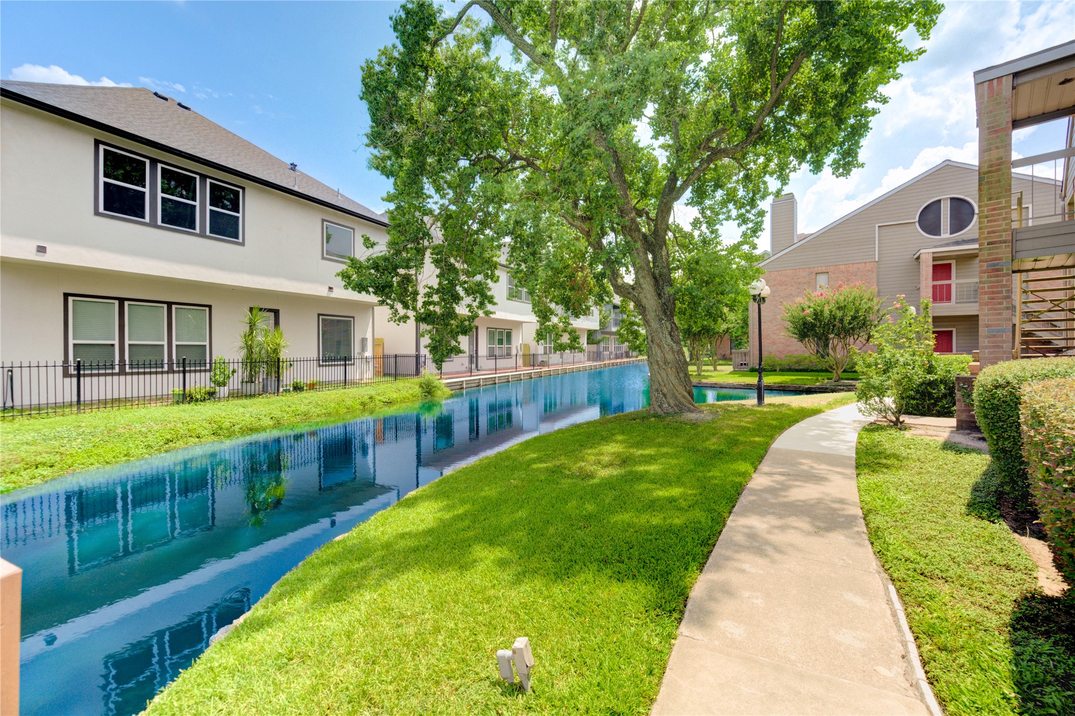 2023 Gentryside Drive, Unit 202 Houston, TX 77077 - Photo 8 of 50