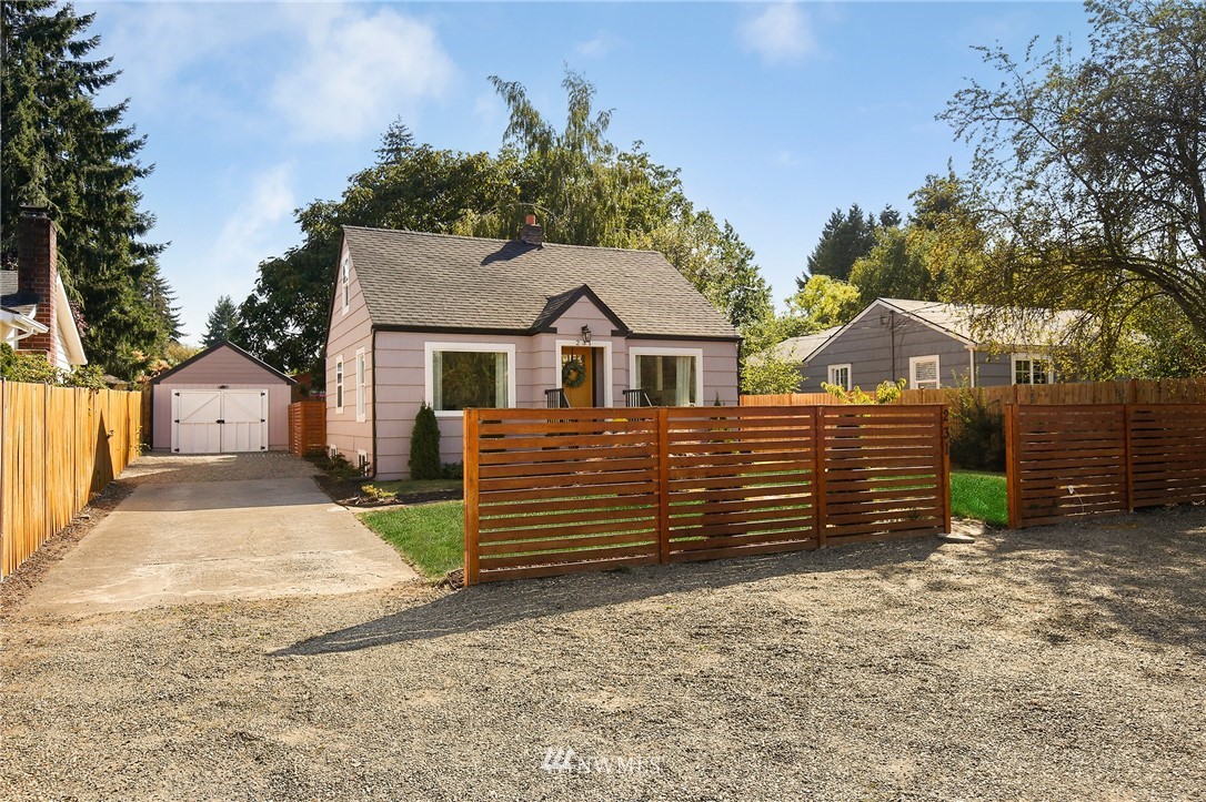 231 Southwest 119th Street Burien, WA 98146 - Photo 2 of 25 Gallery Image 2