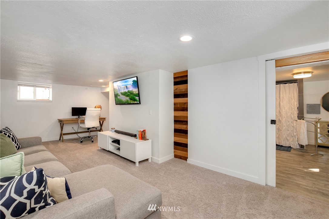 231 Southwest 119th Street Burien, WA 98146 - Photo 18 of 25 Gallery Image 18