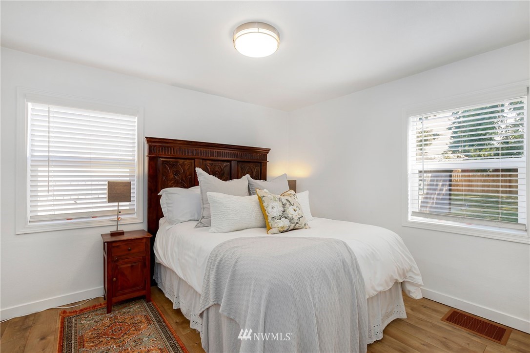 231 Southwest 119th Street Burien, WA 98146 - Photo 8 of 25 Gallery Image 8
