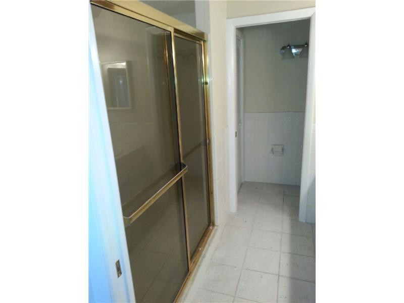 104 Amberjack Lane Jupiter, FL 33477 - Photo 5 of 7 Bathroom Master