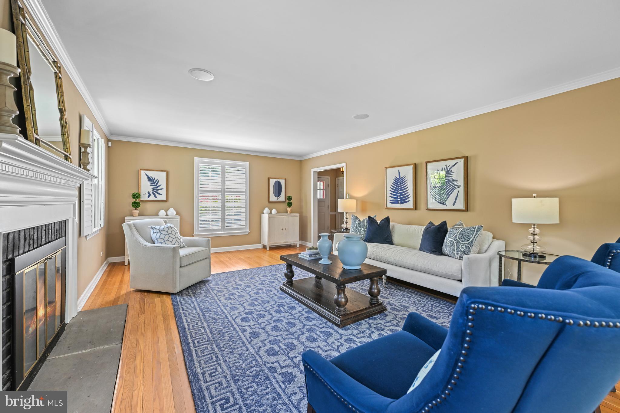 977 Ivycroft Road Wayne, PA 19087 - Photo 6 of 38 a living room with furniture rug and window