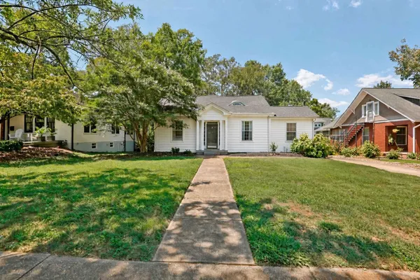 $4,300 | 1923 19th Avenue South, Nashville, TN 37212