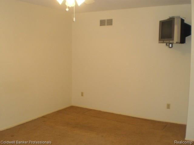 81 Manor Way, Unit 42 Rochester Hills, MI 48309 - Photo 12 of 34