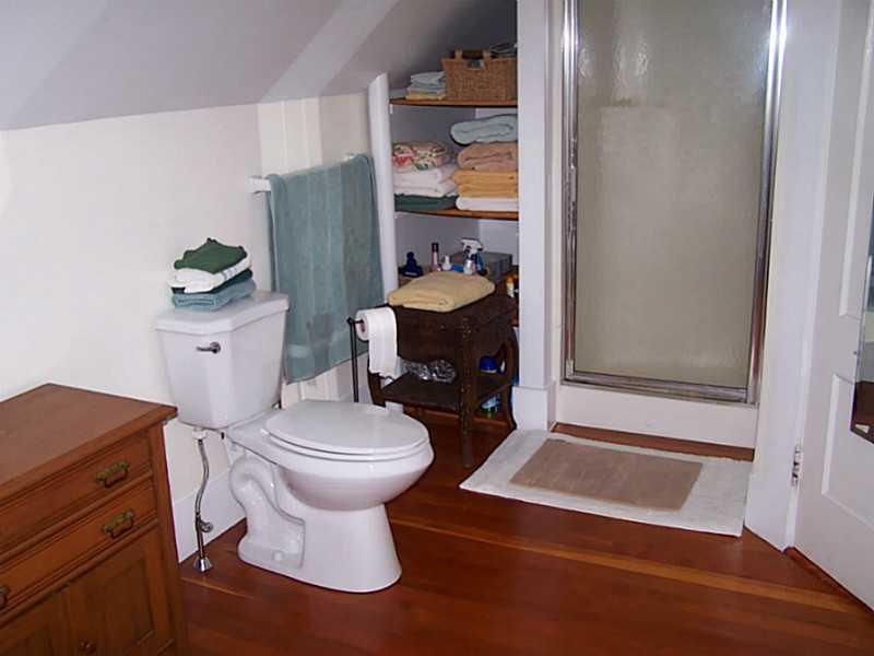 31 Decary Road Biddeford, ME 04005 - Photo 23 of 32 Bathroom. 2nd Floor Bath