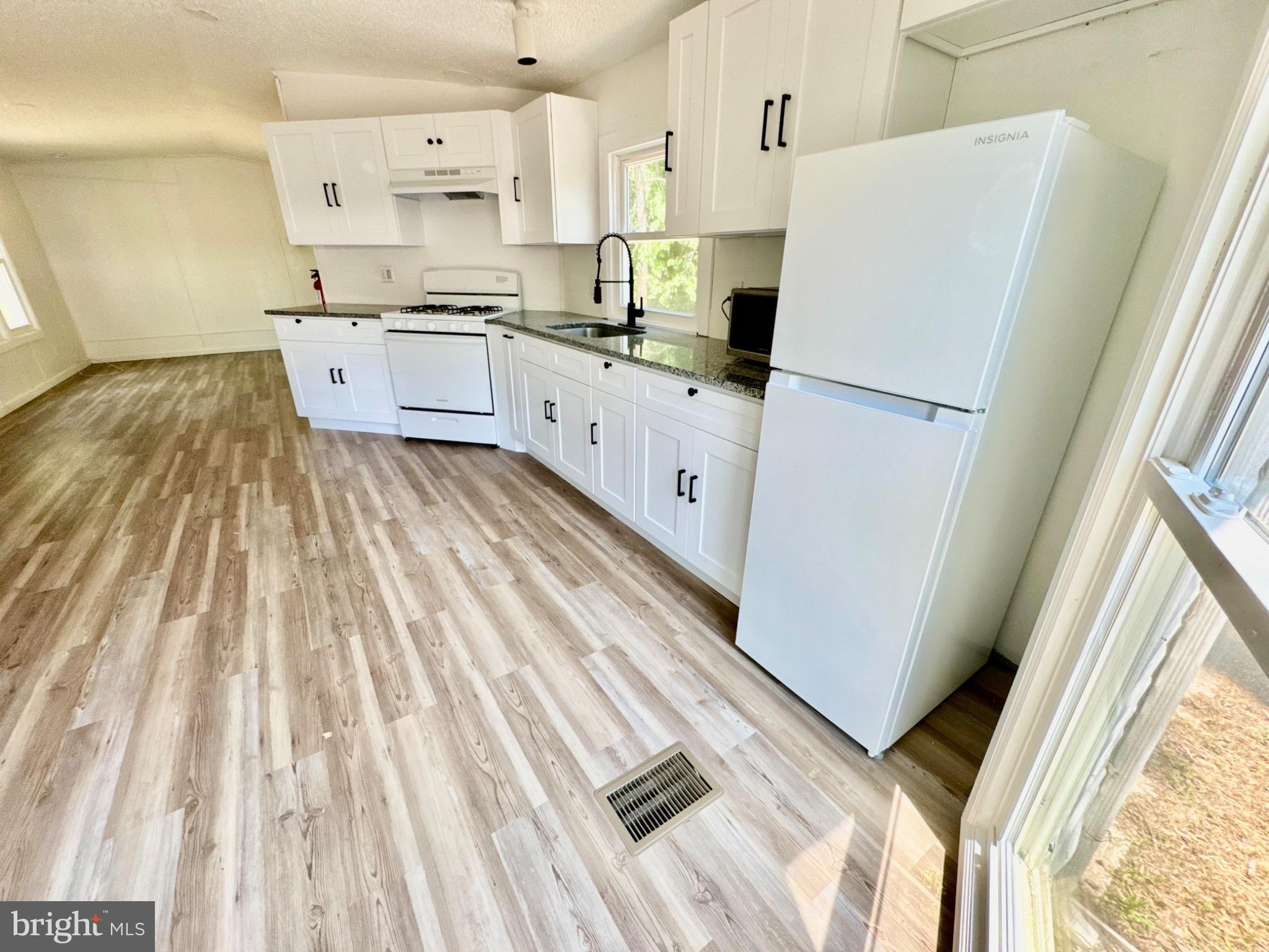 448 Evergreen Road Millville, NJ 08332 - Photo 9 of 25