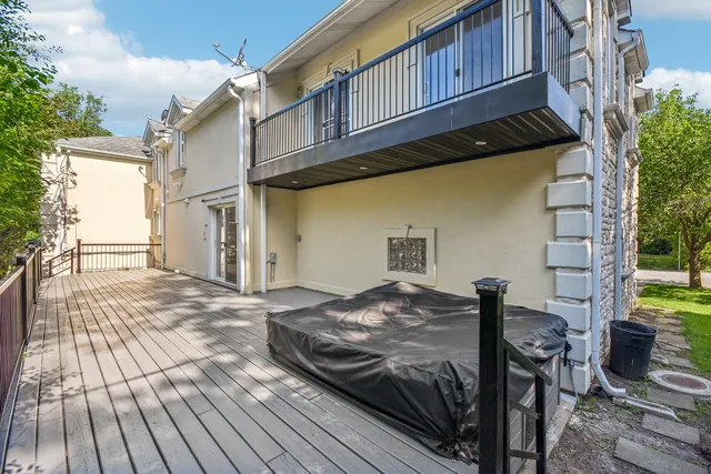 $969,990 | 6857 North Knox Avenue, Lincolnwood, IL 60712