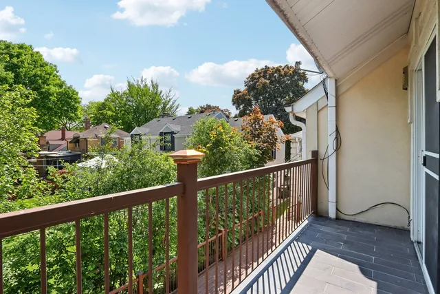 $969,990 | 6857 North Knox Avenue, Lincolnwood, IL 60712