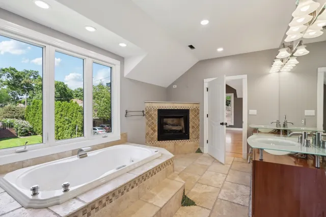 $969,990 | 6857 North Knox Avenue, Lincolnwood, IL 60712