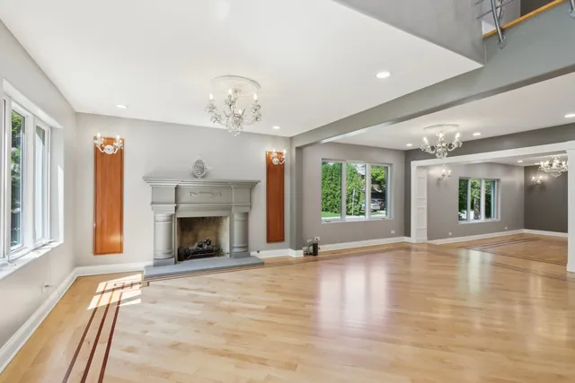 $969,990 | 6857 North Knox Avenue, Lincolnwood, IL 60712