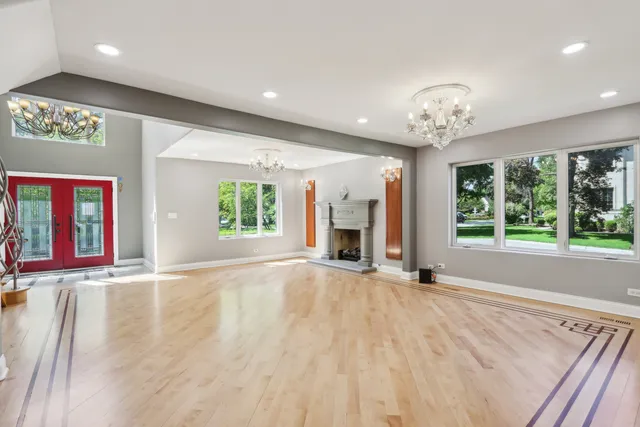 $969,990 | 6857 North Knox Avenue, Lincolnwood, IL 60712