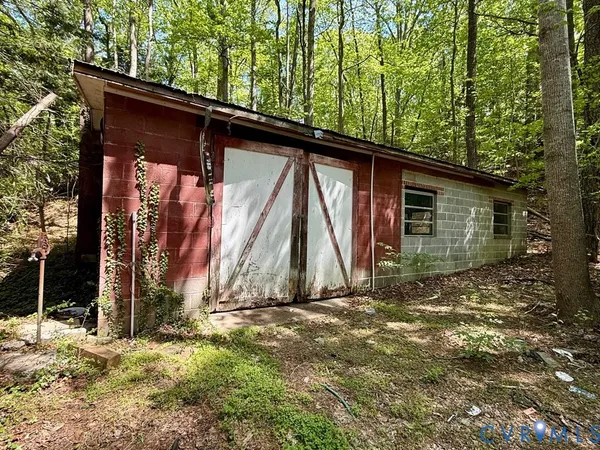 $250,000 | 8739 River Road, Lancaster, VA 22503
