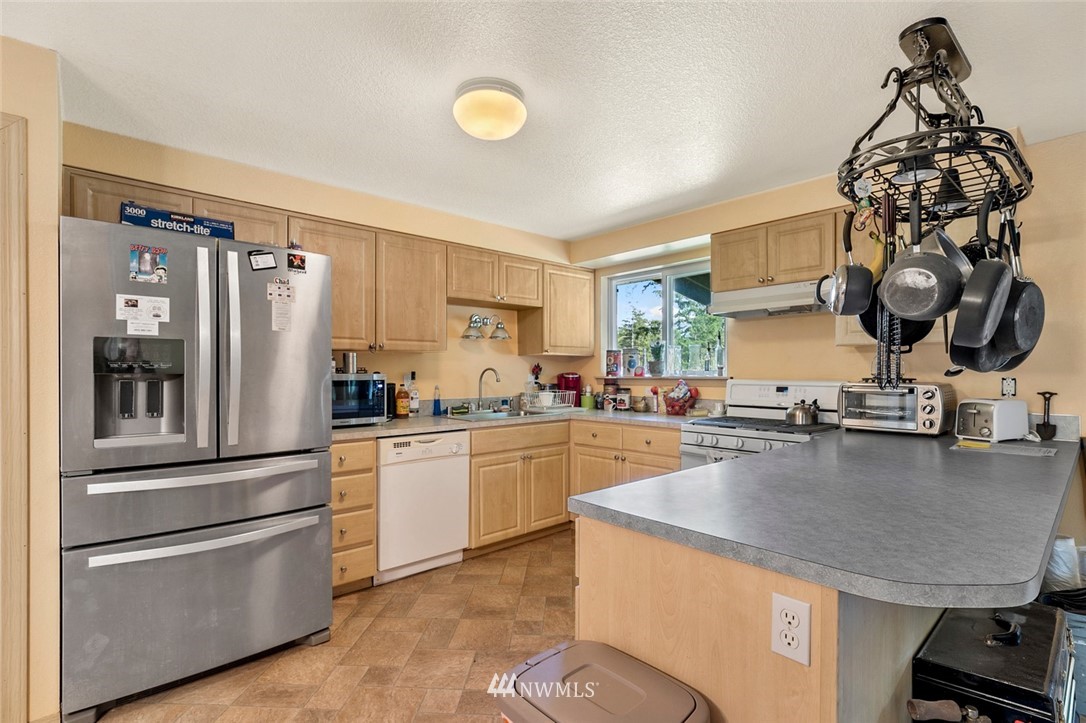 3380 West Martin Road Shelton, WA 98584 - Photo 5 of 27 Gallery Image 5