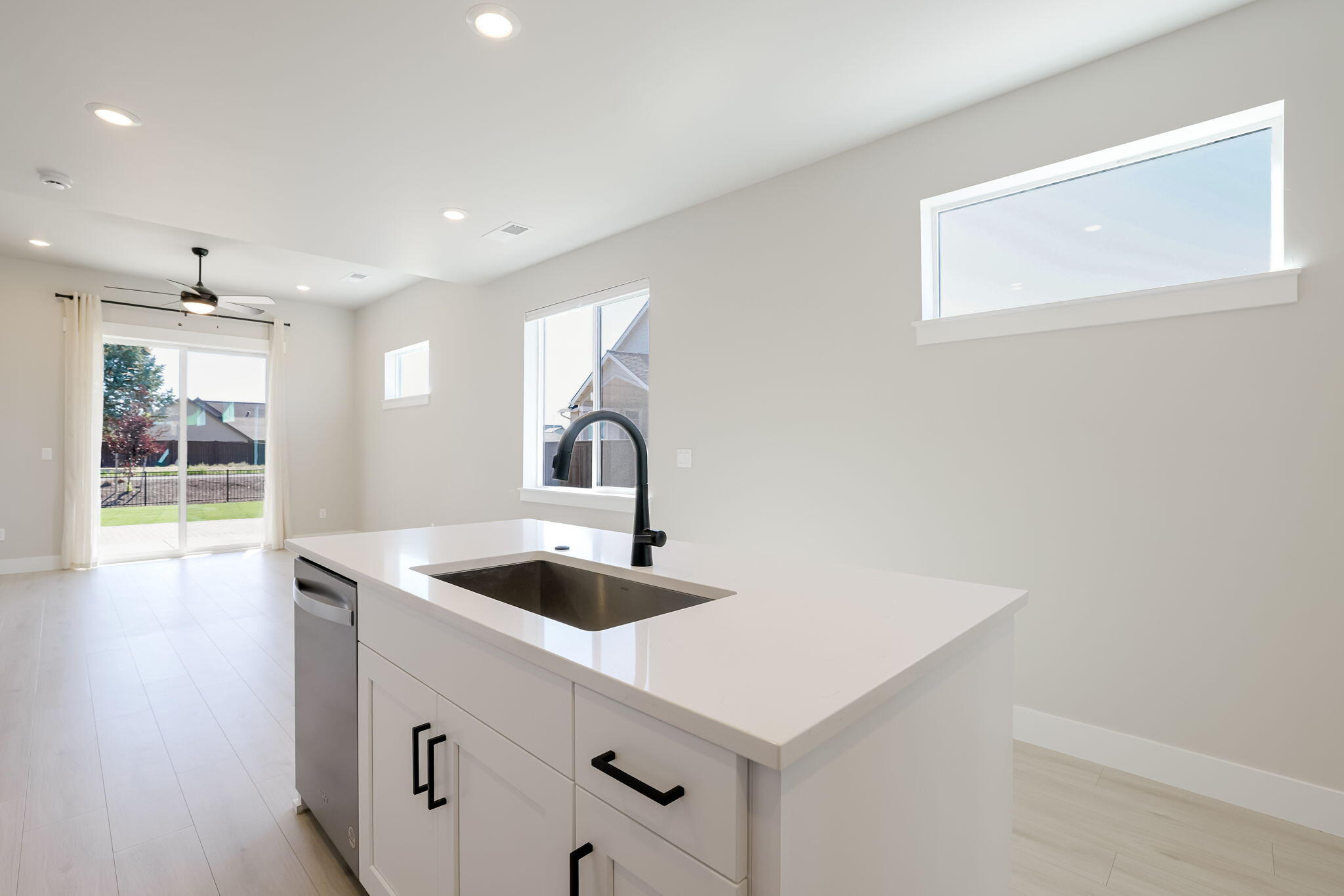 4166 Southwest 47th Street Redmond, OR 97756 - Photo 11 of 33 14-web-or-mls-4166 SW 47th Place-13