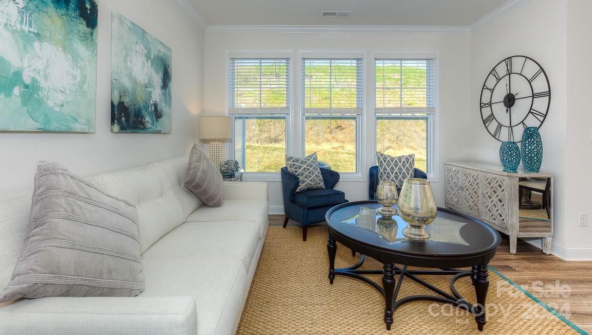 264 Creekview Road Hendersonville, NC 28792 - Photo 8 of 29 Gallery Image 8