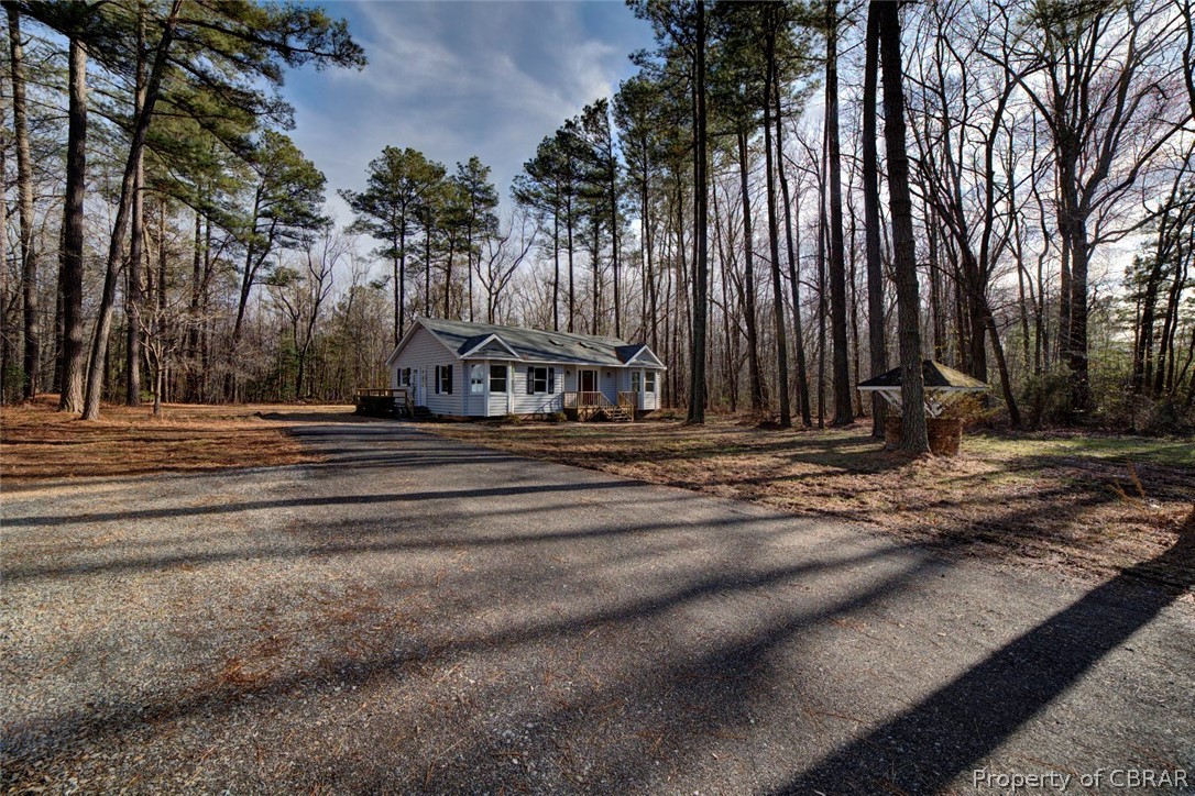 1406 Windsor Road Dutton, VA 23050 - Photo 3 of 39