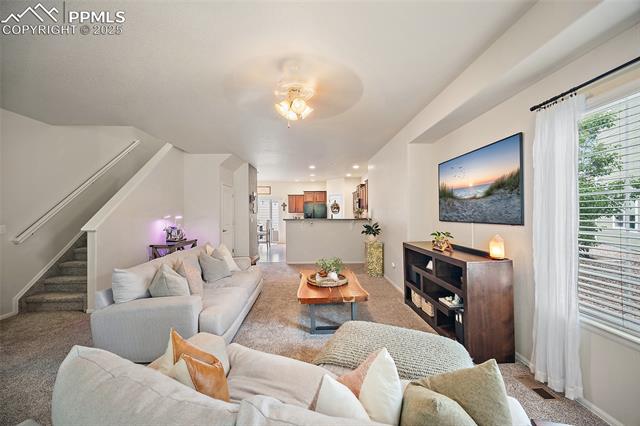 6318 Pilgrimage Road Colorado Springs, CO 80925 - Photo 4 of 41