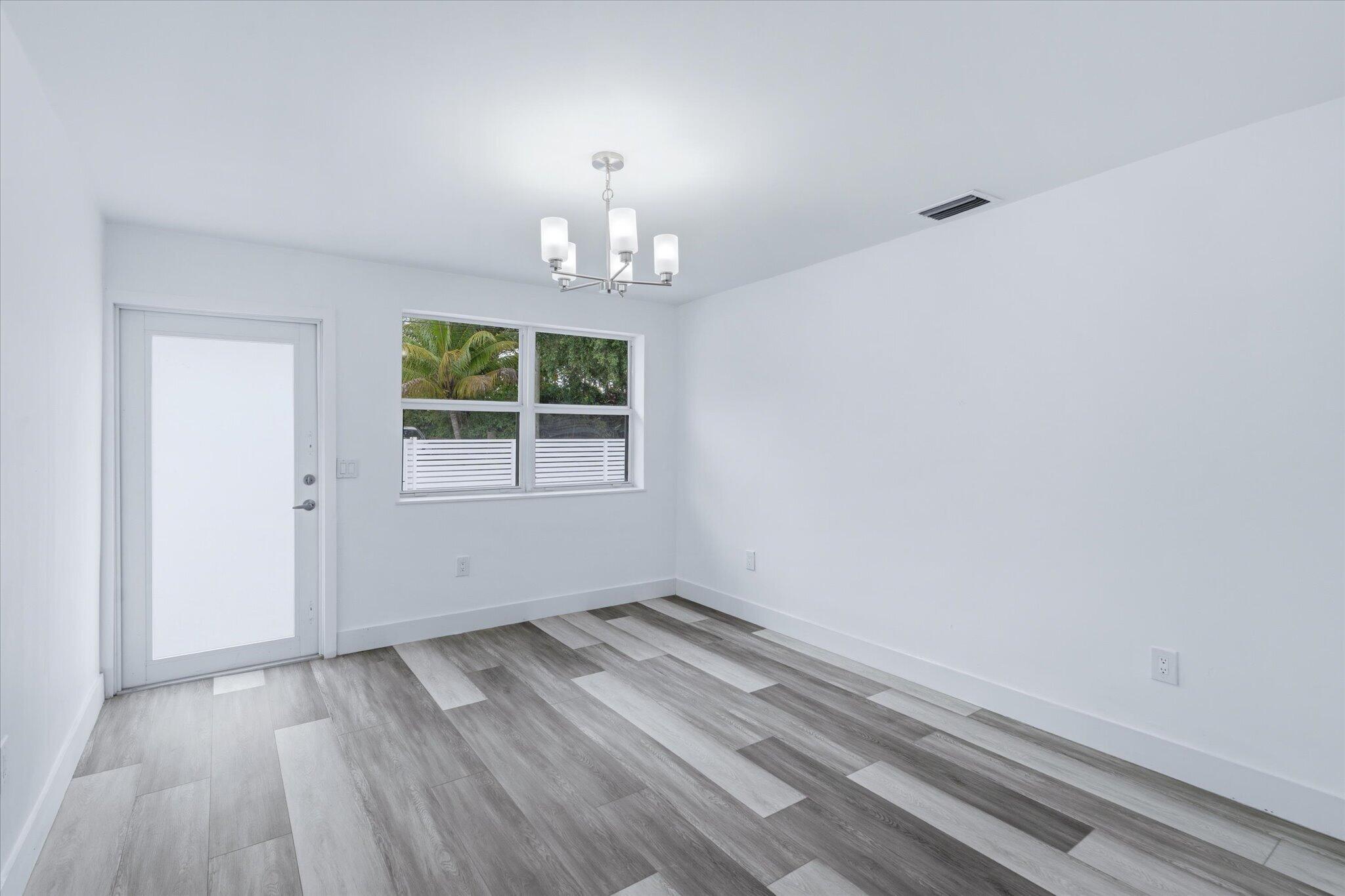 2437 Northwest 97th Street Miami, FL 33147 - Photo 6 of 22 31-31