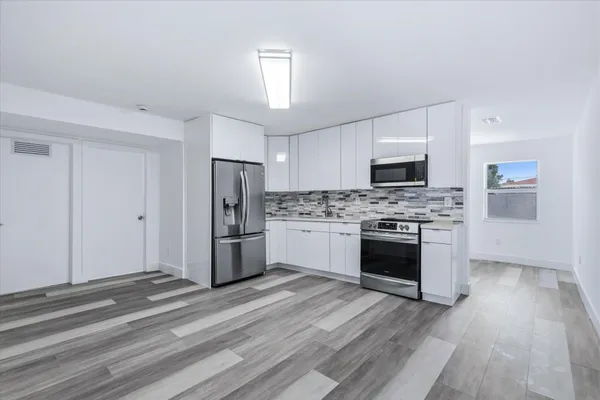 $3,200 | 2437 Northwest 97th Street, Miami, FL 33147