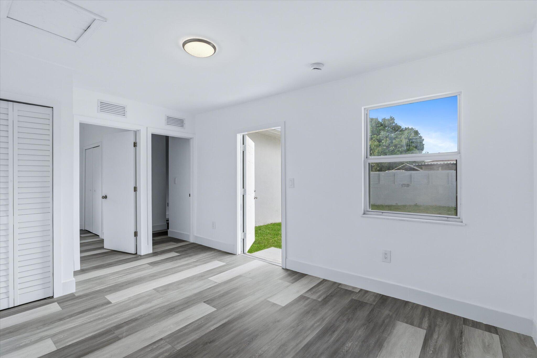 2437 Northwest 97th Street Miami, FL 33147 - Photo 10 of 22 35-35