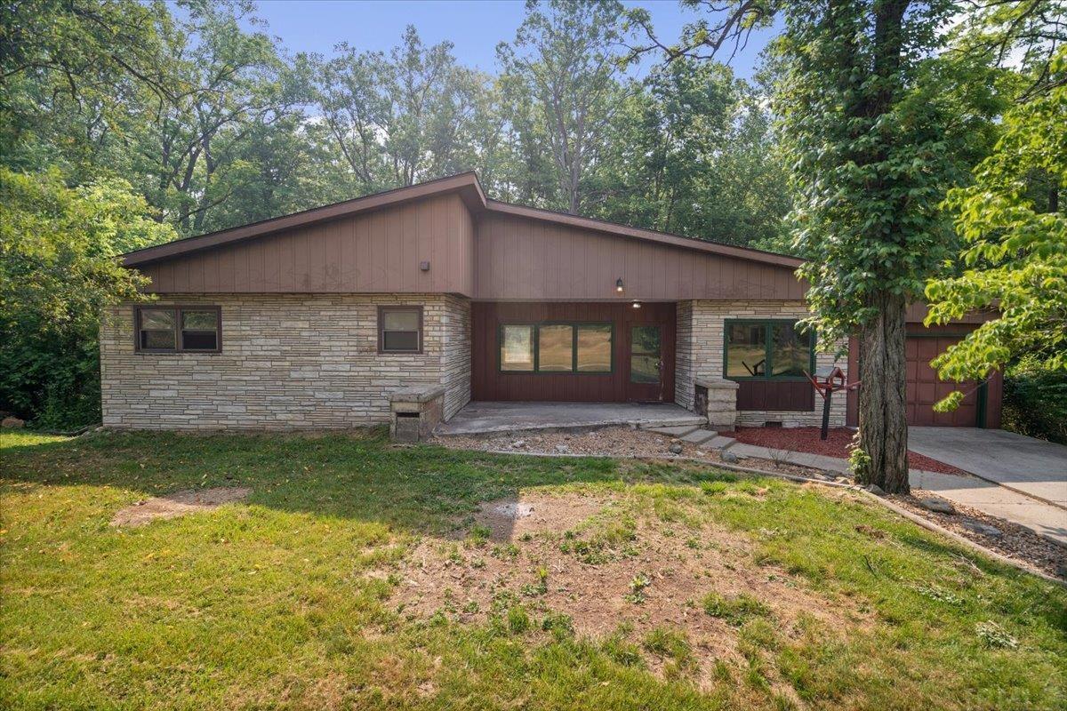 2380 North Lagro Road Marion, IN 46952 - Photo 1 of 36