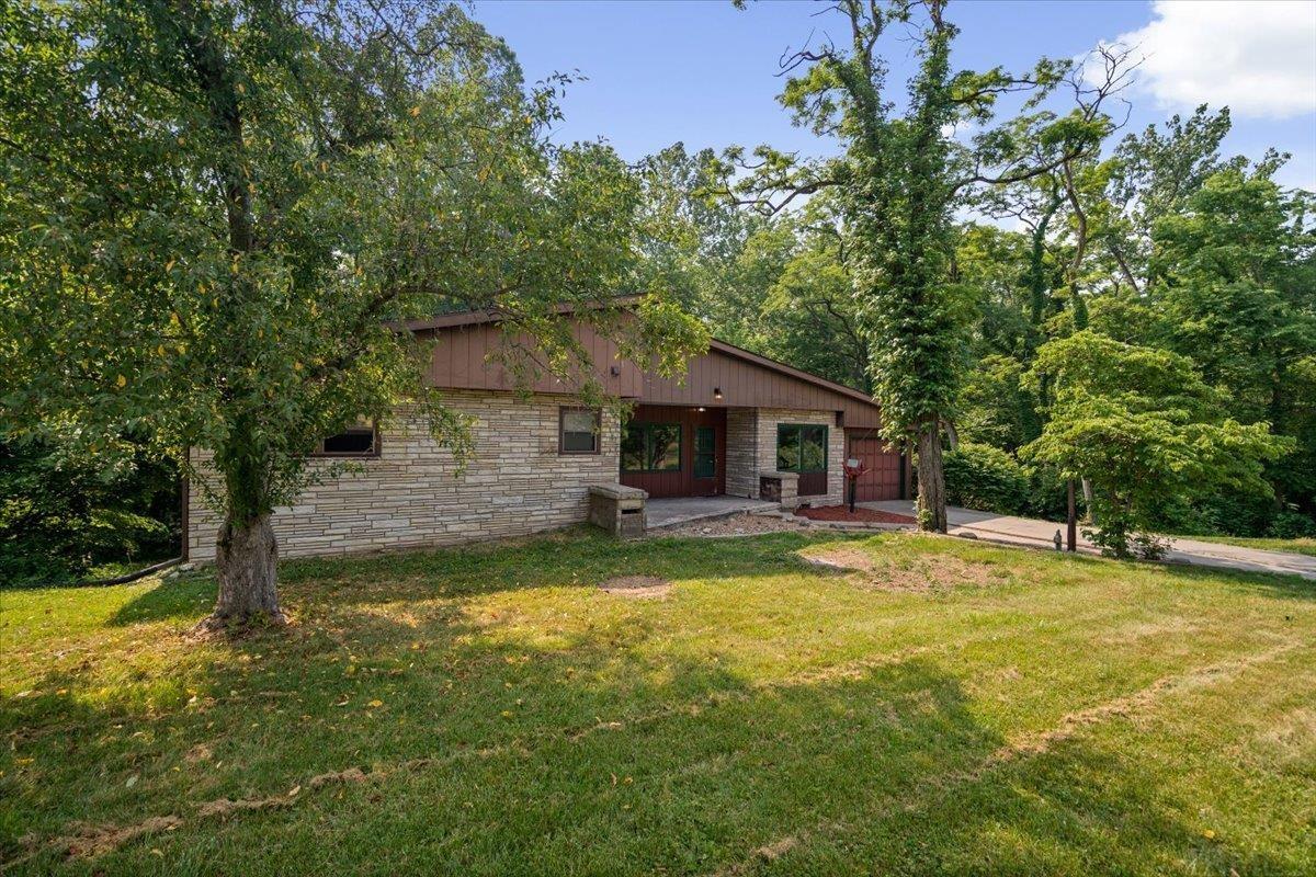 2380 North Lagro Road Marion, IN 46952 - Photo 3 of 36