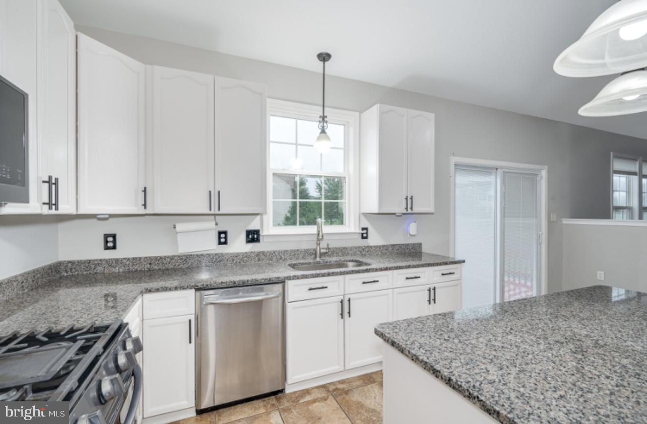 101 Calvert Circle Bunker Hill, WV 25413 - Photo 20 of 79