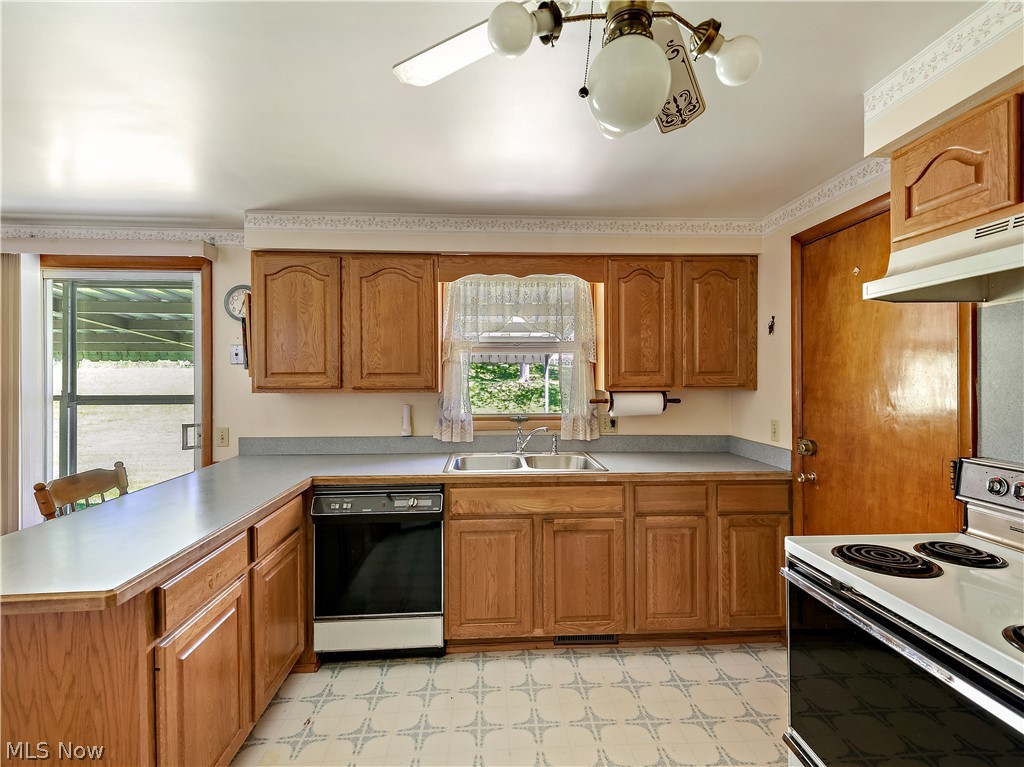 4823 4th Street Northwest Canton, OH 44708 - Photo 10 of 29 Gallery Image 10