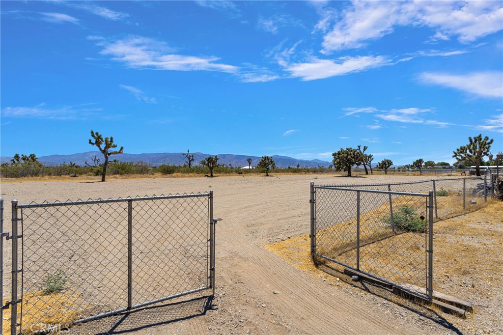 3183 Mcmillen Road Phelan, CA 92371 - Photo 52 of 64