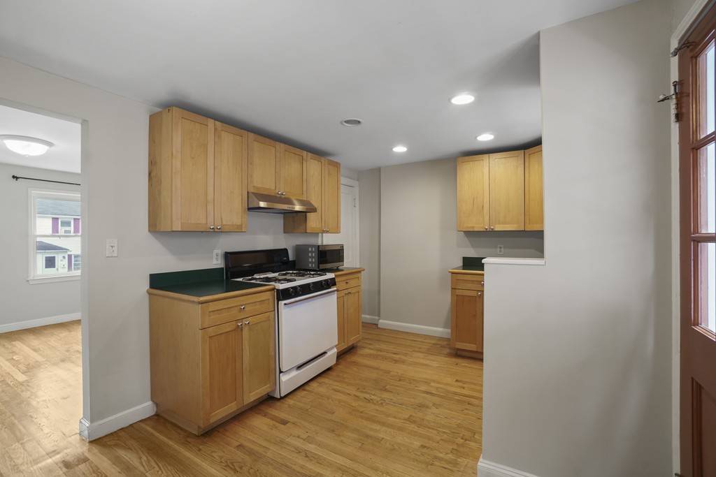 37 Regent Road, Unit 37 Malden, MA 02148 - Photo 6 of 13 Gallery Image 6