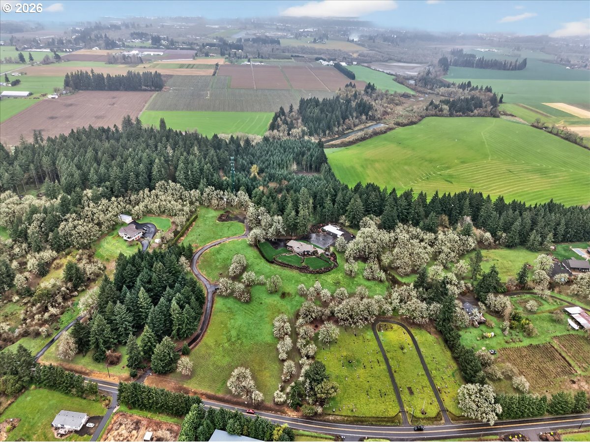 29009 Southwest Burkhalter Road Hillsboro, OR 97123 - Photo 48 of 48 an aerial view of lake