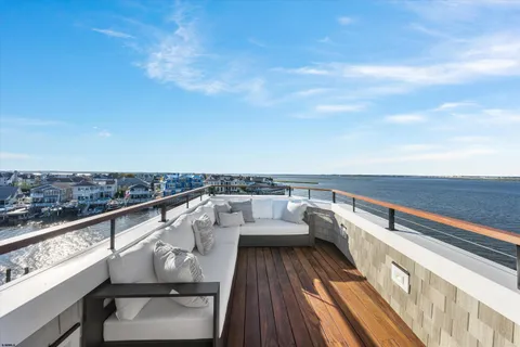 $3,950,000 | 233 West 17th Street, Ocean City, NJ 08226