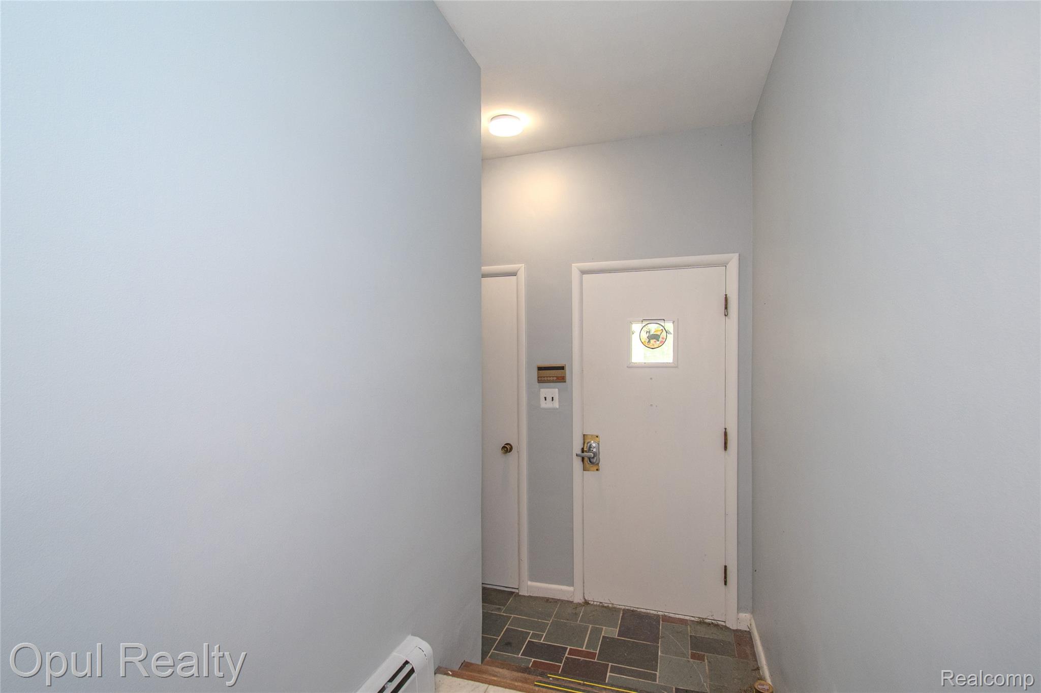 6455 Norham Road Bloomfield Hills, MI 48301 - Photo 30 of 93 050_33.jpg