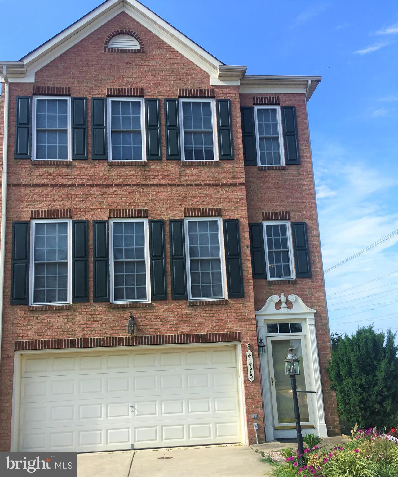 41775 Expectation Square Aldie, VA 20105 - Photo 1 of 30 a front view of a house