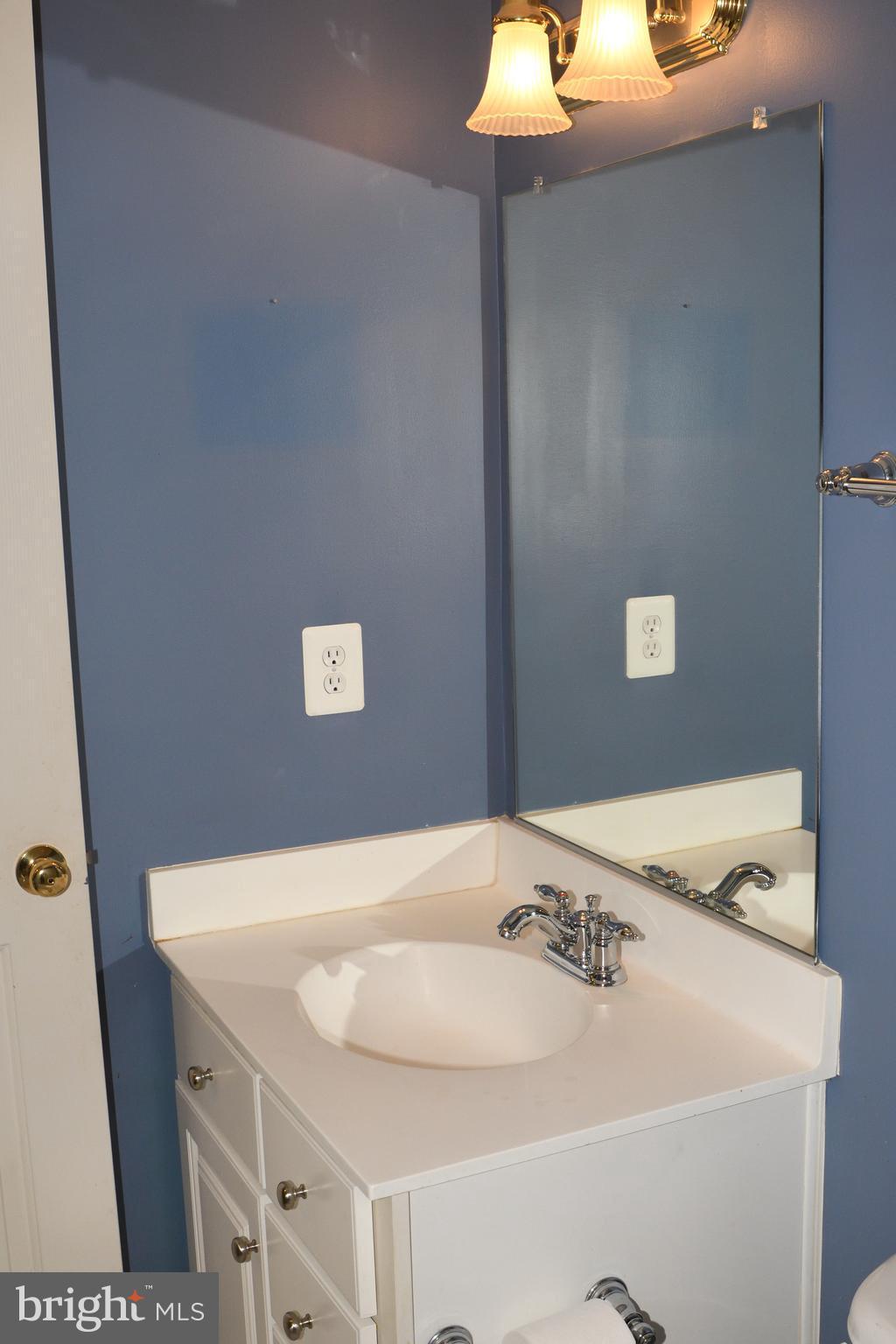 41775 Expectation Square Aldie, VA 20105 - Photo 25 of 30 Basement Full Bath
