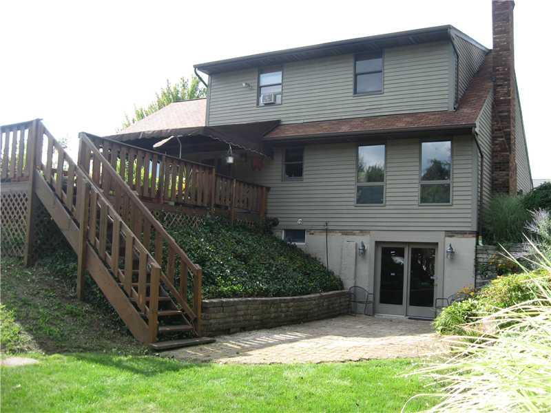 5002 Julia Lane McKees Rocks, PA 15136 - Photo 14 of 15 Exterior Back.