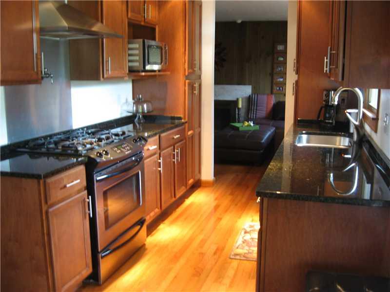 5002 Julia Lane McKees Rocks, PA 15136 - Photo 7 of 15 Kitchen.