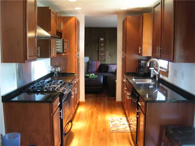 5002 Julia Lane McKees Rocks, PA 15136 - Photo 8 of 15 Kitchen.