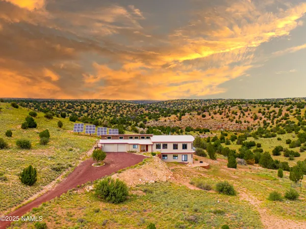 $896,000 | 7709 West Painted Rock Trail, Williams, AZ 86046